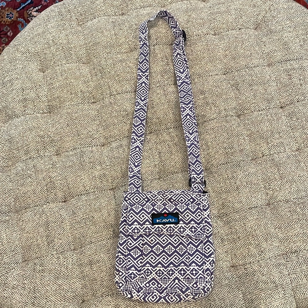 Kavu Purple and White Geometric Crossbody Bag